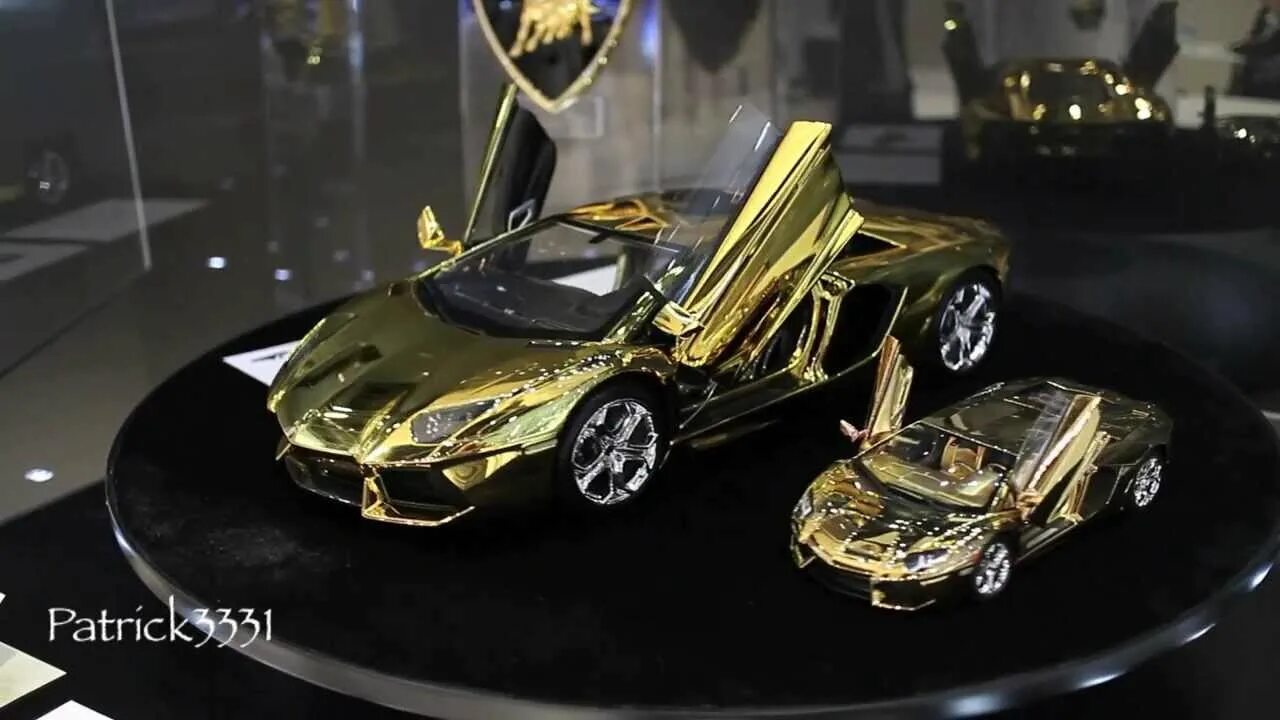 Дорогие игрушки купить. Lamborghini Aventador LP 700-4 из чистого золота. Ламборджини золотой с бриллиантами. Ламборгини Золотая игрушка машинка Ламборгини. Lamborghini 1959.
