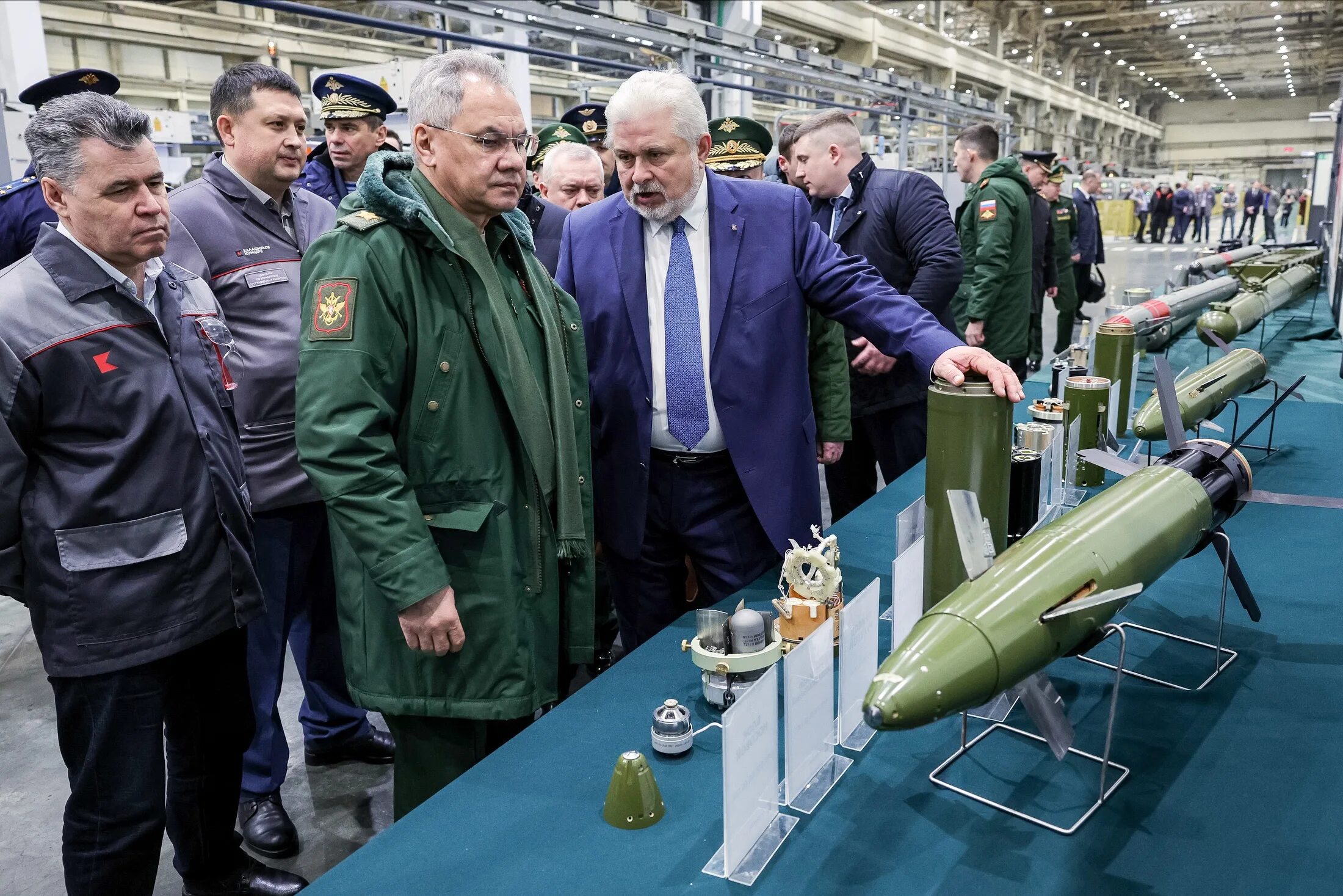 Визит Шойгу в Ижевск. Оборонное предприятие. Оборонно-промышленный комплекс России. Оборонный комплекс.