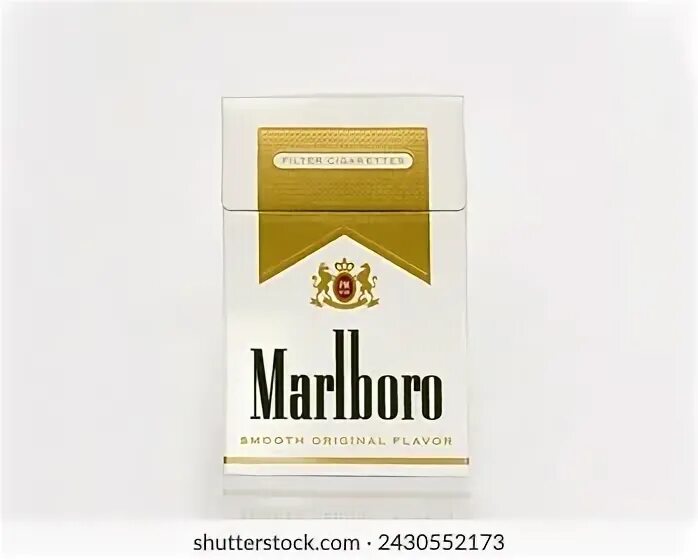 Мальборо голдс сигареты. Marlboro наклейка. Мальборо логотип. Malboro 2024. Мальборо 2024.