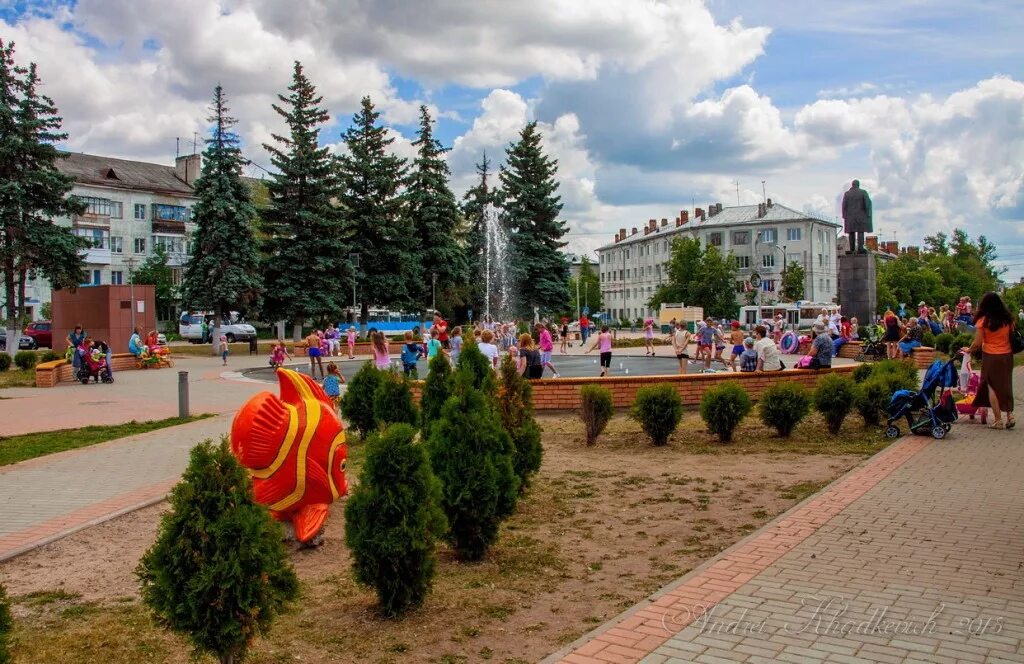 Город дзержинск россия. Город дзержинск площадь героев. Дом культуры химиков дзержинск. Дзержинск центр города. Дзержинск на 3 дня.