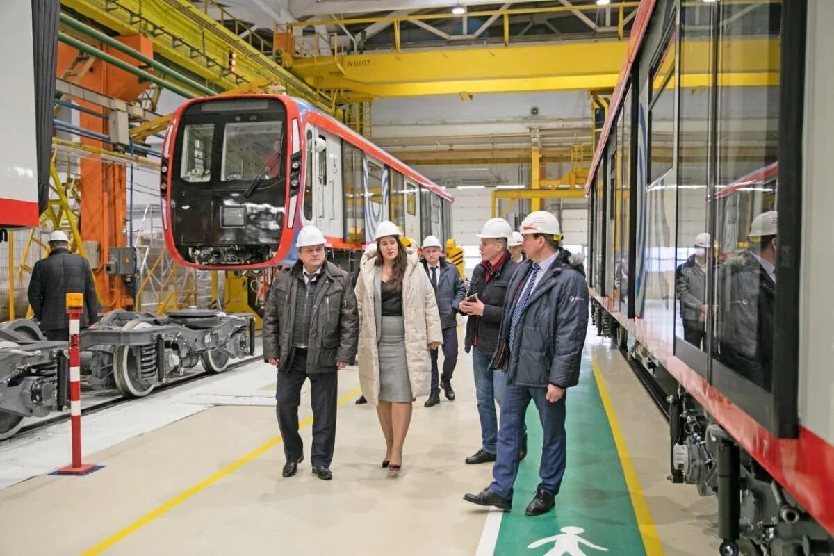 Поезд метро русич. Минское метро поезда. Метровагон москва 2020. Парад поездов метро 2021. Поезд метро русич.