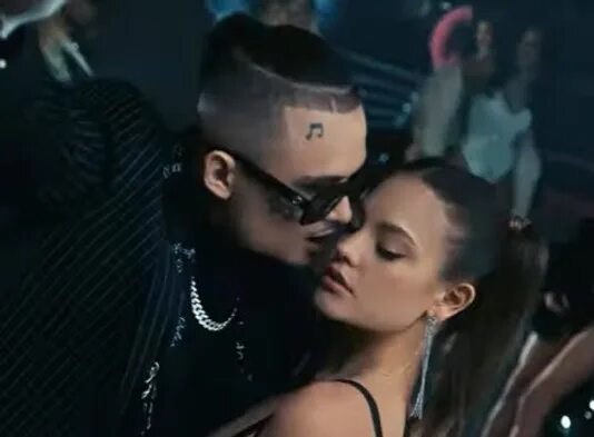 моргенштерн кристалл. моргенштерн 2022. первый трек моргенштерна. клава кока с моргенштерном. Crystal moet morgenshtern.