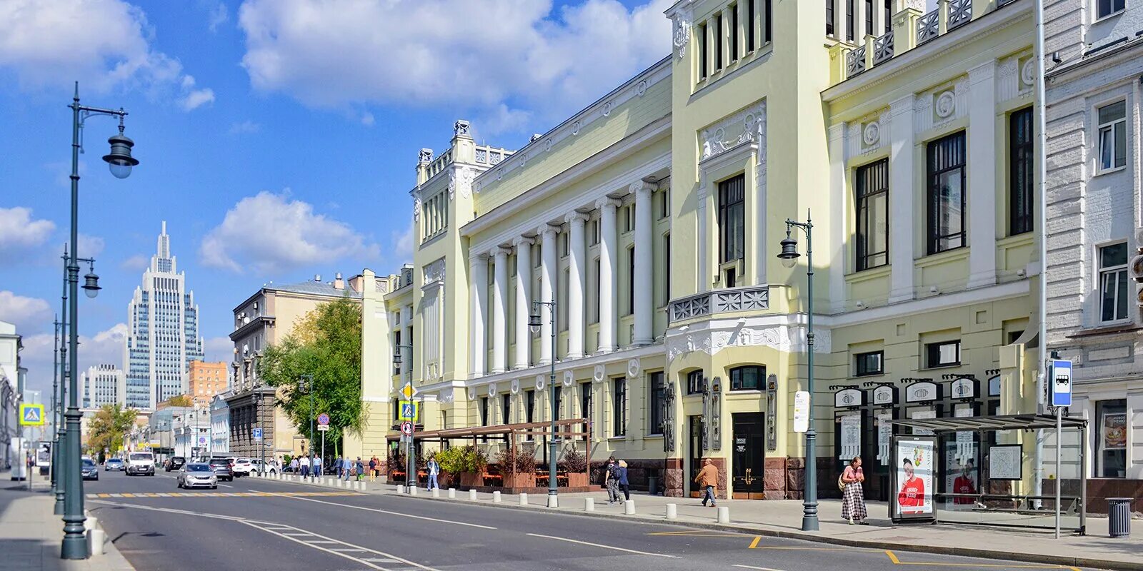 Ленком москва купить. Московский театр имени Ленинского Комсомола. Московский театр имени Ленинского Комсомола (Ленком). Московского театра «Ленком марка Захарова». Ленком марка Захарова здание.