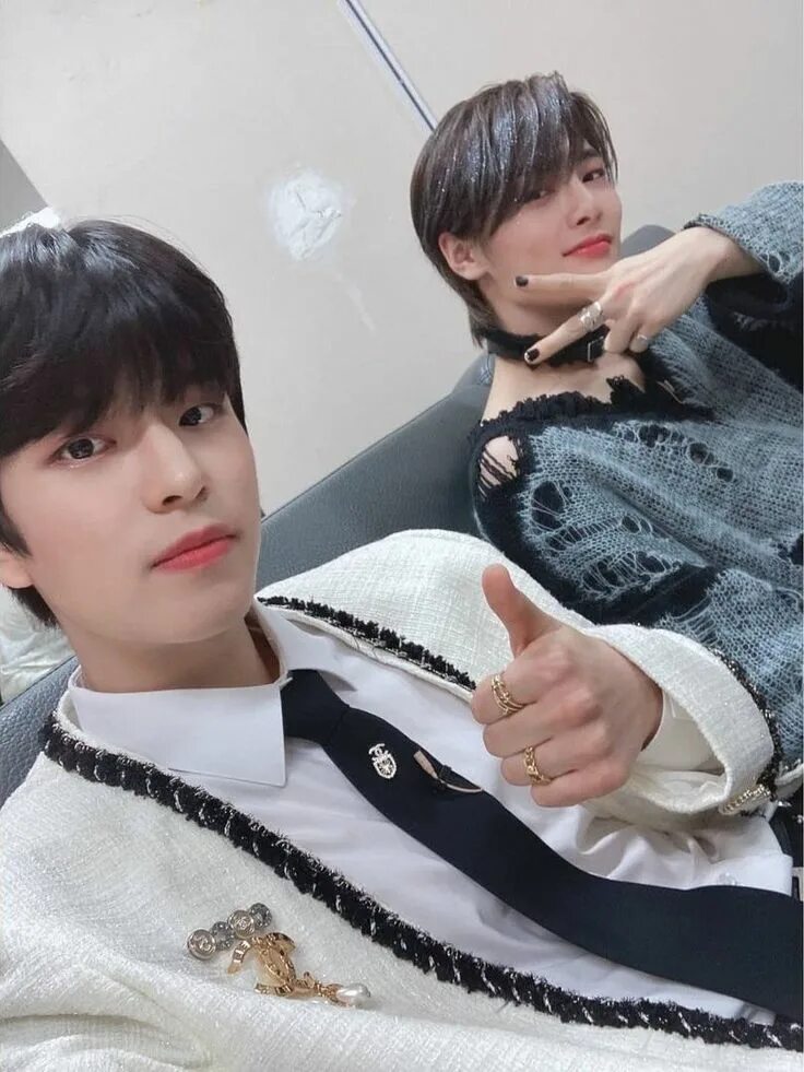 Сынчоны фф фикбук. Чанчоны stray kids. сынчоны фф. чанчоны stray kids арт. чанчоны фф милые.