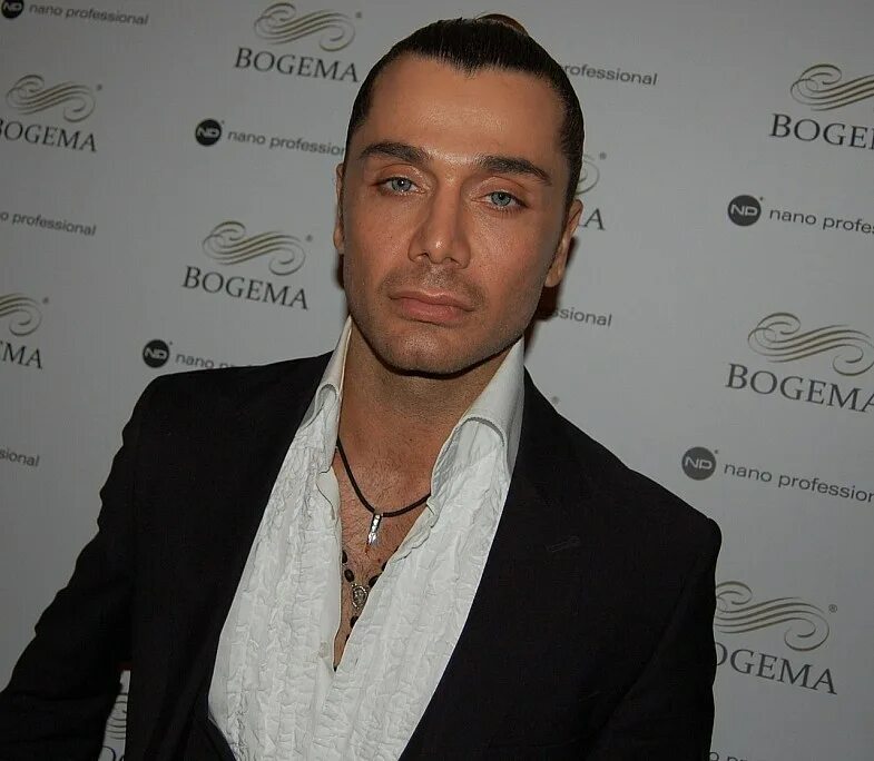 Имя аслан. Аслан карацев фото. Аслан дед хасан. Парни с именем аслан. Мужские имена.