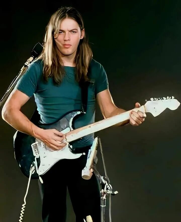 Сколько лет гилмору. David gilmour. Pink floyd дэвид гилмор. Солист пинк флойд дэвид гилмор. Сколько лет гилмору.