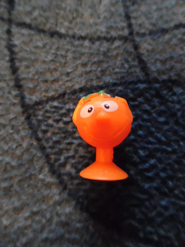 Игрушка прилип. Прилипала из дикси. прилипала игрушка. прилипала игрушка из дикси. игрушка клипса из дикси.