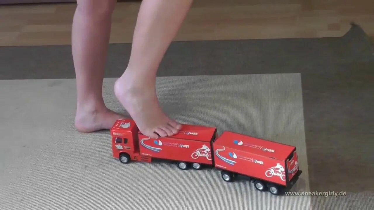 Crush toys. Краш детства. Великанши кар краш. Crush toys. Crush toys.