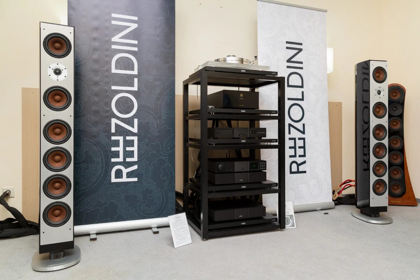 Hi fi high end show. Reezoldini Odeon l4. Ризольдини акустика. Reezoldini Jericho. Hi-Fi Hi-end show 2021.