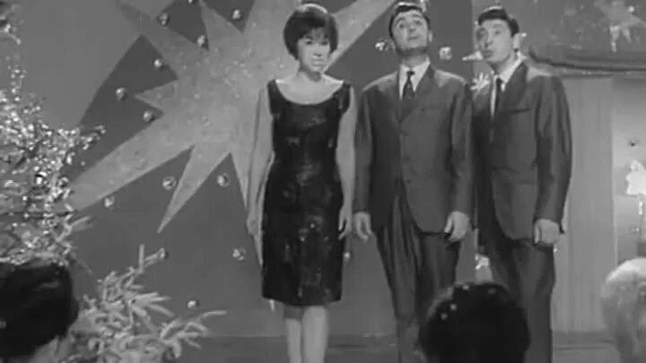 Голубой огонёк юрийгагарин. Голубой огонек декорации. Новогодний голубой огонек 2004. Новогодний парад звёзд 2020. Голубой огонек 2013.