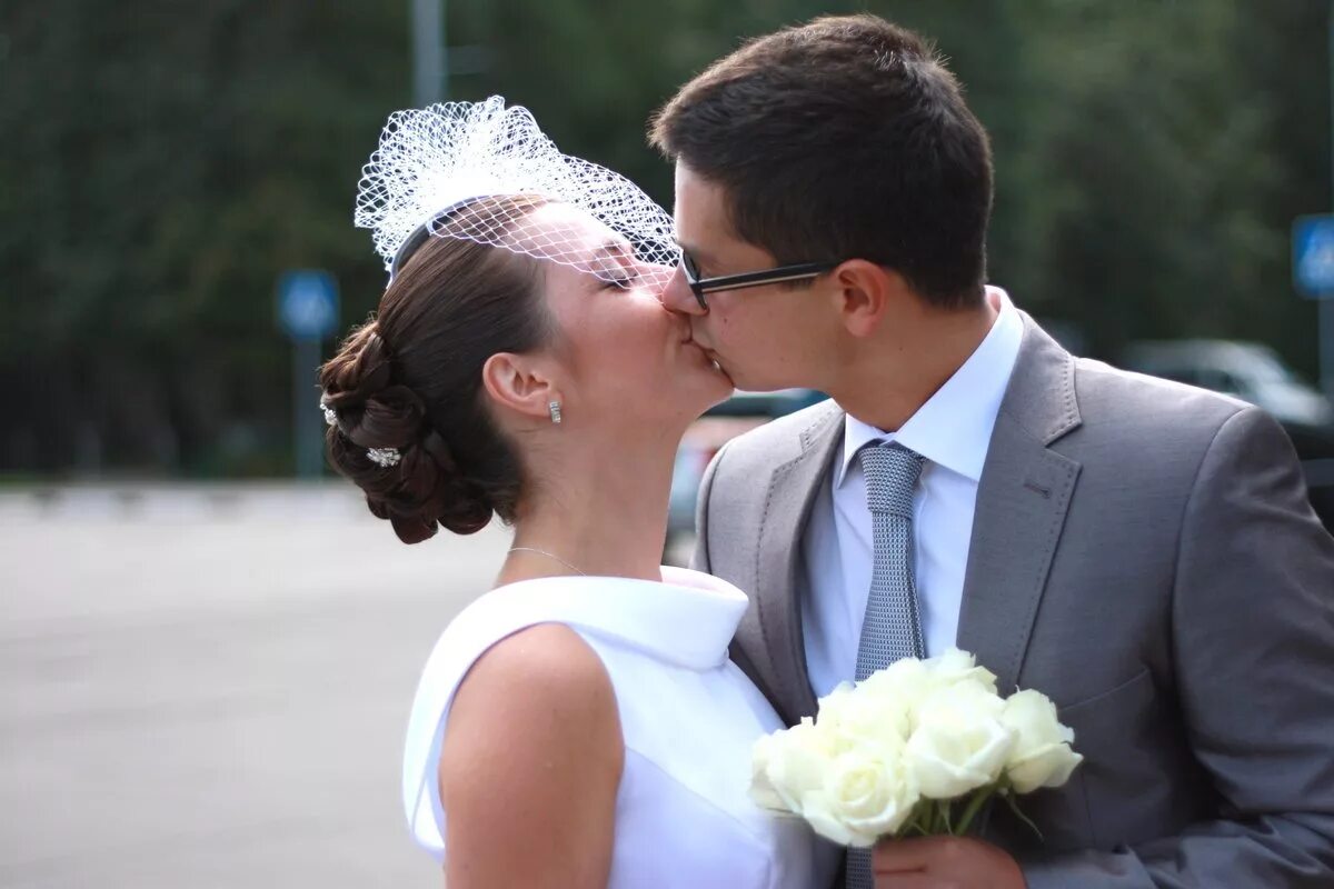 Были вы жених. Too wicked to wed. Были вы жених. Жених и невеста со спины. Были вы жених.