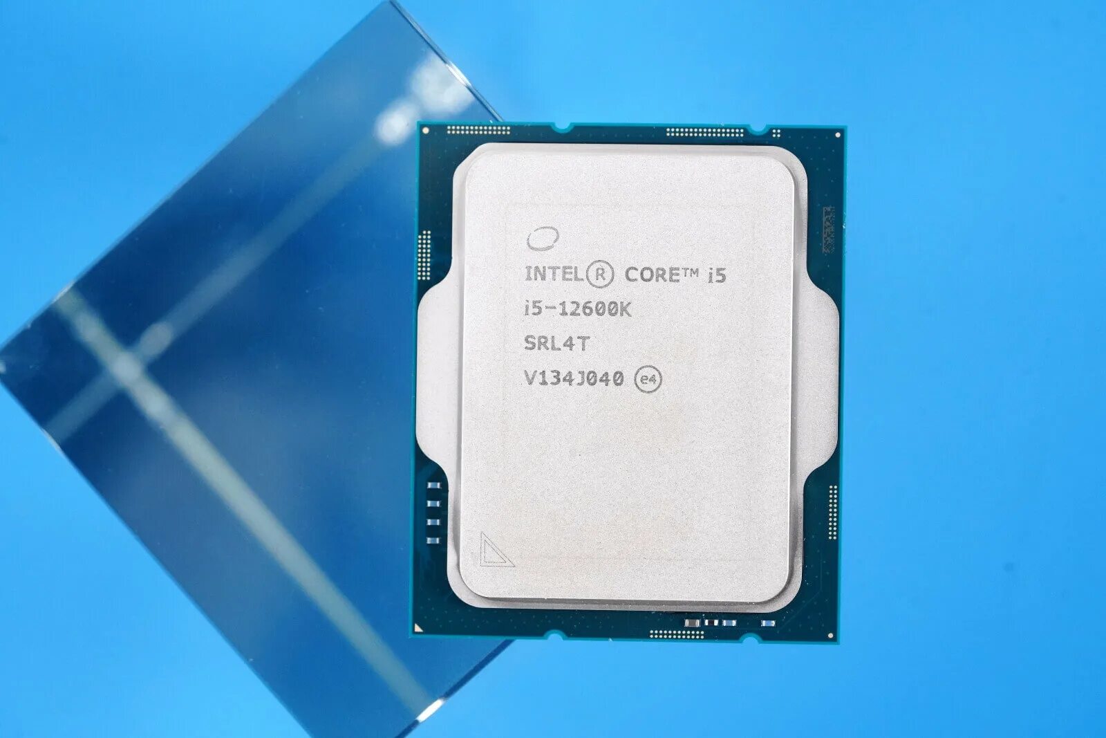 Intel i7 12700 oem. Core i5 12600k. Intel Core i7 12700k. Процессор Intel i7 12700k. Процессор Intel Core i5-12600k OEM.