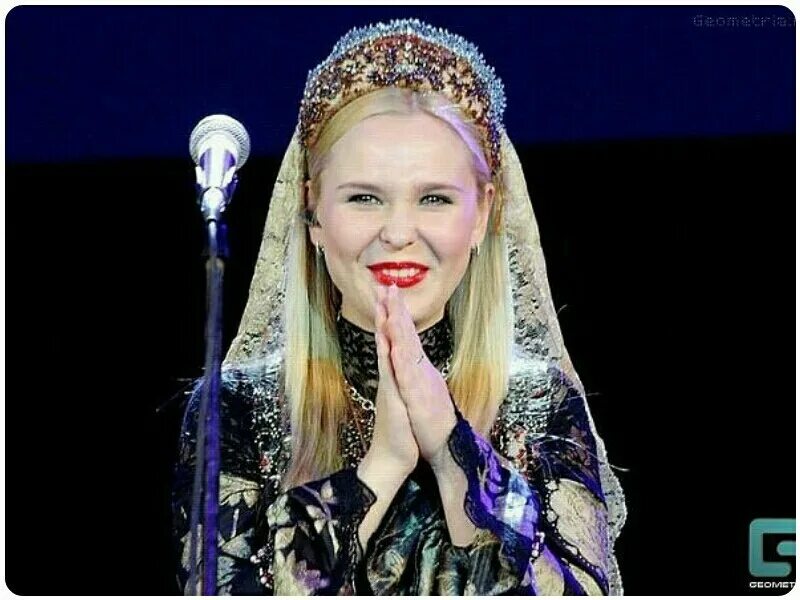 Марина девятова народный артист. Коллектив пелагея. Марина девятова фото. Варвара певица. Надежда кадышева.