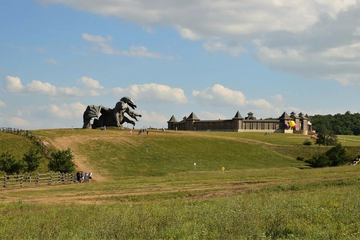 Задонск парк кудыкина гора. Липецк кудыкина гора сафари парк. Парк кудыкина гора в липецкой области. Кудыкина гора (сафари-парк). Парк кудыкина гора в липецкой области.
