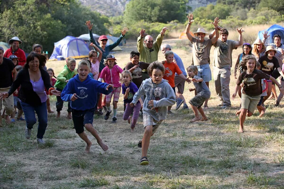 Camp group. Лагерь bkc camp. summer camp игра. delve camp лагерь.