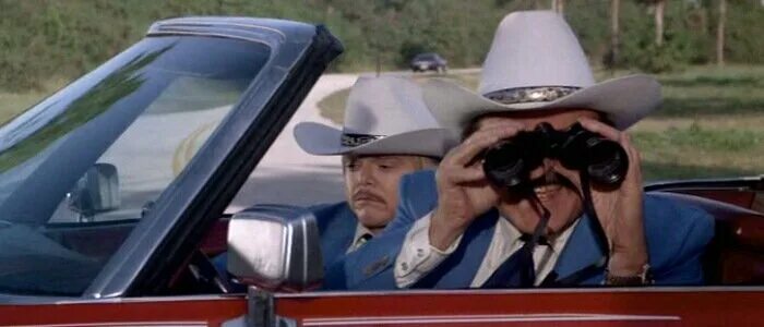 Смоки и бандит фильм 3. Смоки и бандит 3 1983. Smokey and the bandit 3. Смоки и бандит 3. Смоки и бандит 3 молоковозка.