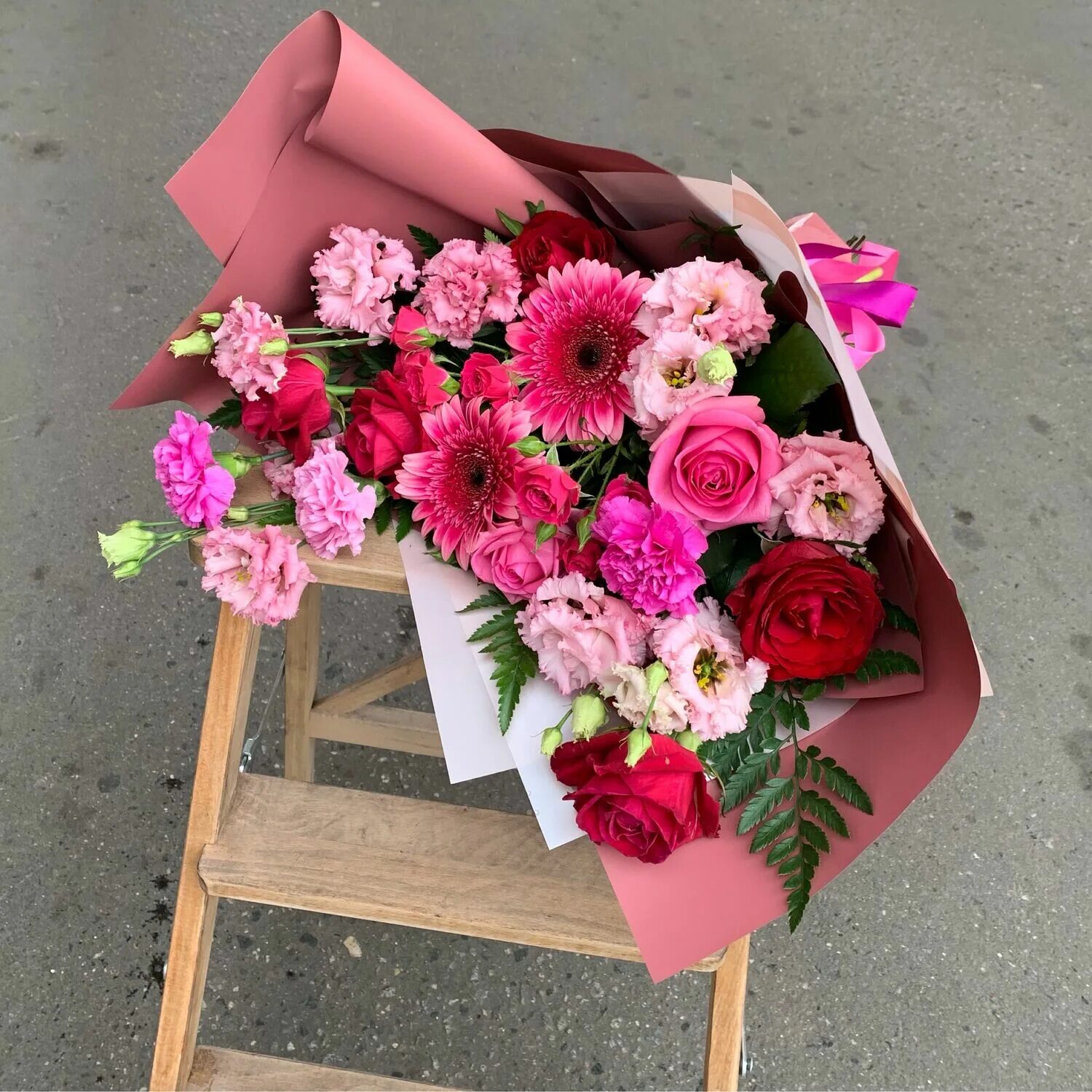 Букеты цветов техники. Сборные букеты. Теплый букет. Сборные букеты легкие. Букет в теплом цвете.