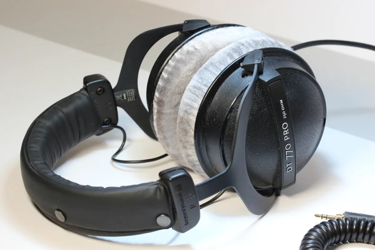 Beyerdynamic dt770 pro. Beyerdynamic DT 770. Beyerdynamic DT 770 Pro коробка. Beyerdynamic DT 770 коробка.