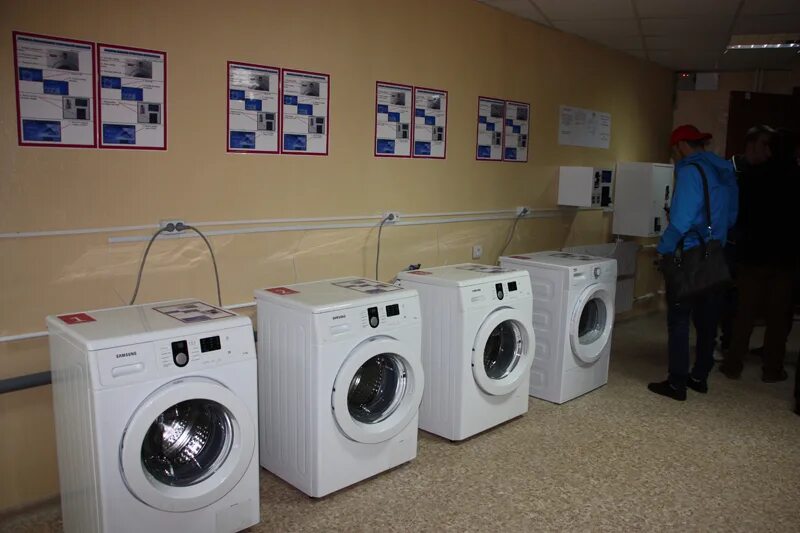 Стиральные машины tolon промышленные. Tolon прачечное оборудование. Постирочная в общежитии. Оборудование для мини прачечной. Постирочная вентиляция.