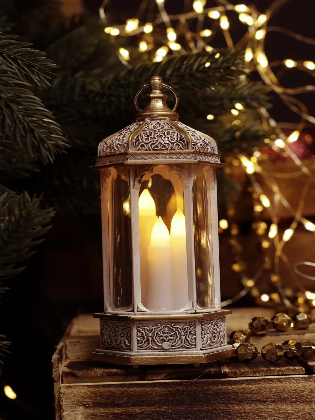 новогодний фонарик с подсветкой. фонарь новогодний. новогодний светильник фонарь. фонарик декоративный. новогодние украшения фонарики.