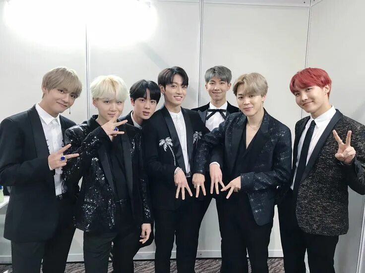 Bts 2019. Битиэс группа корея. Бигхит бтс. Группа бтс 2018. Bangtantv.