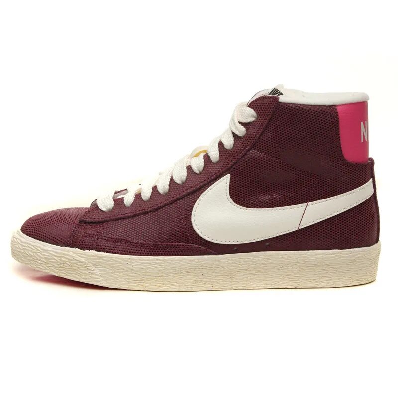 Купить найк блейзер. Nike Blazer 2015. Nike Blazer Mid 77. Nike Blazer Mid оригинал. Nike Blazer Mid Vintage.