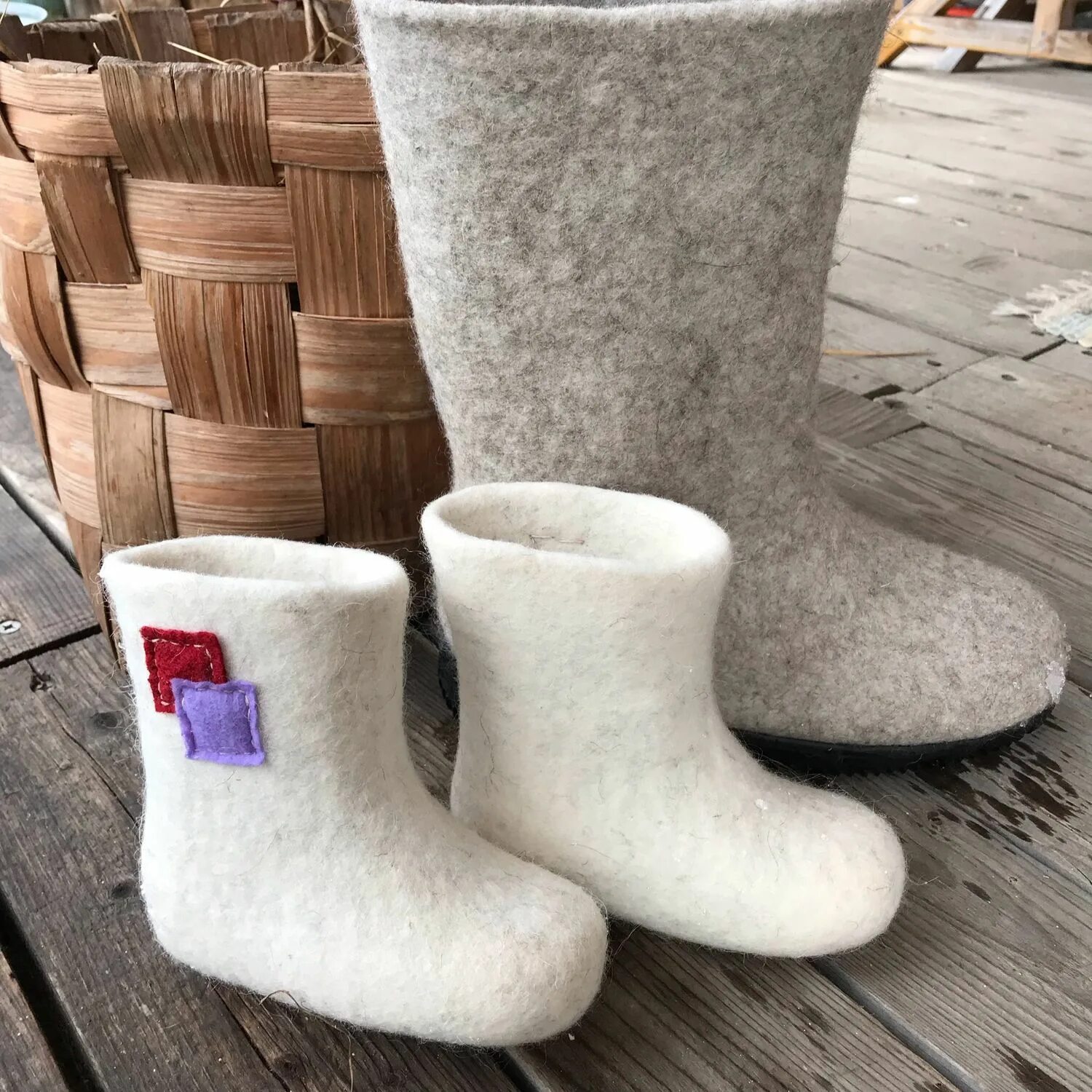 Пимы валенки. Как почистить валенки. Переделка валенок. Чистка валенок. Валяная обувь ботинки.