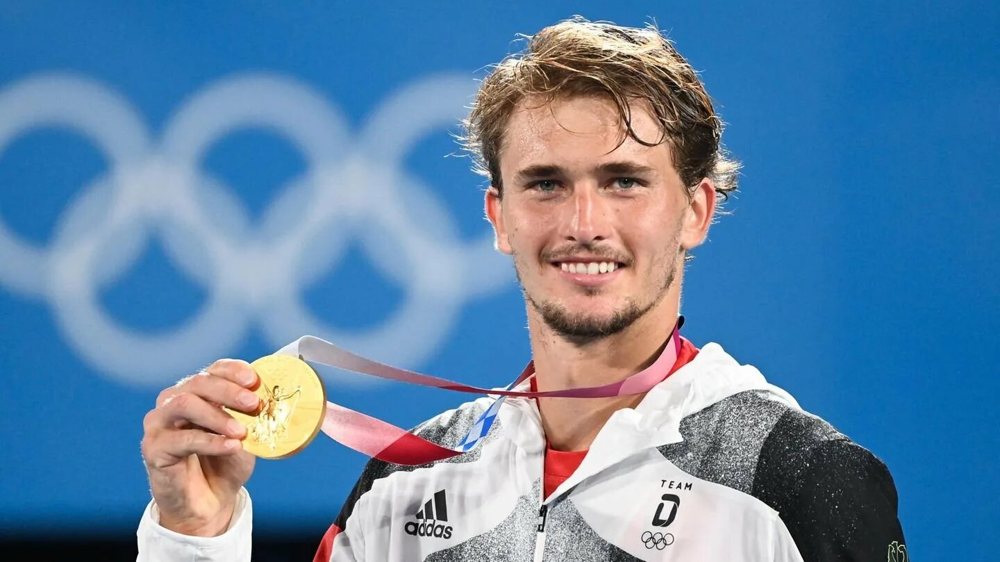 Спортсмен года в германии. Саша Зверев теннисист. Олимпийский чемпион по теннису 2021.