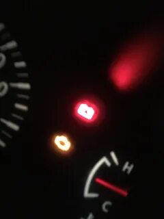 Nissan горит