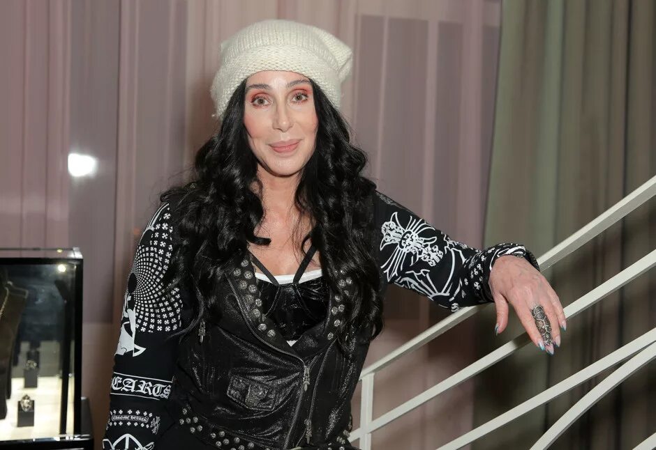 шер хиты. шер хиты. певица шер 60. шер сейчас 2022. шер 1992.