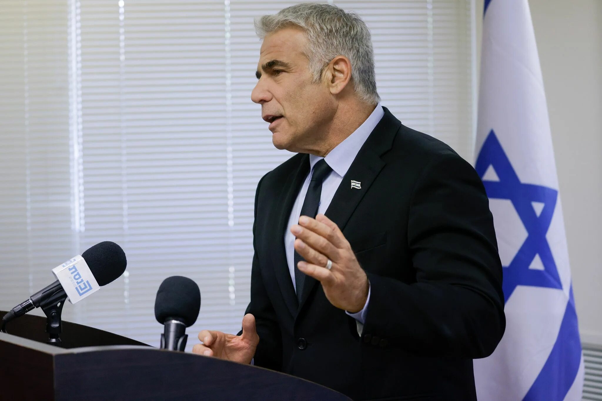Министр иностранных дел Израиля Яир Лапид. Глава МИД Израиля. Лапид израильский политик.