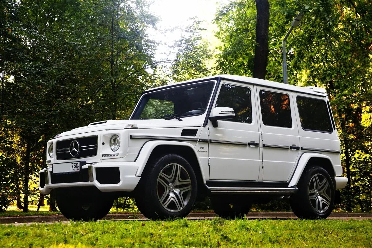 G 55 s. Mercedes Benz g class 55 AMG. G55 AMG белый. W463 AMG 55. Mercedes Benz g55 AMG.