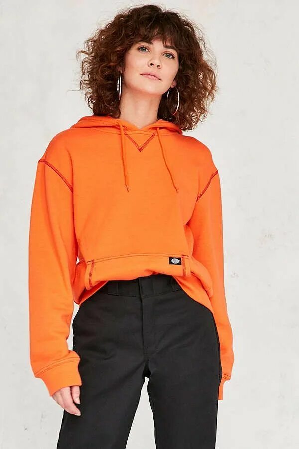 Кофта оранжевого цвета. Эстетичная оранжевая одежда. оранжевая кофта dickies. эстетика оранжевого. оранжевый свитшот dickies.