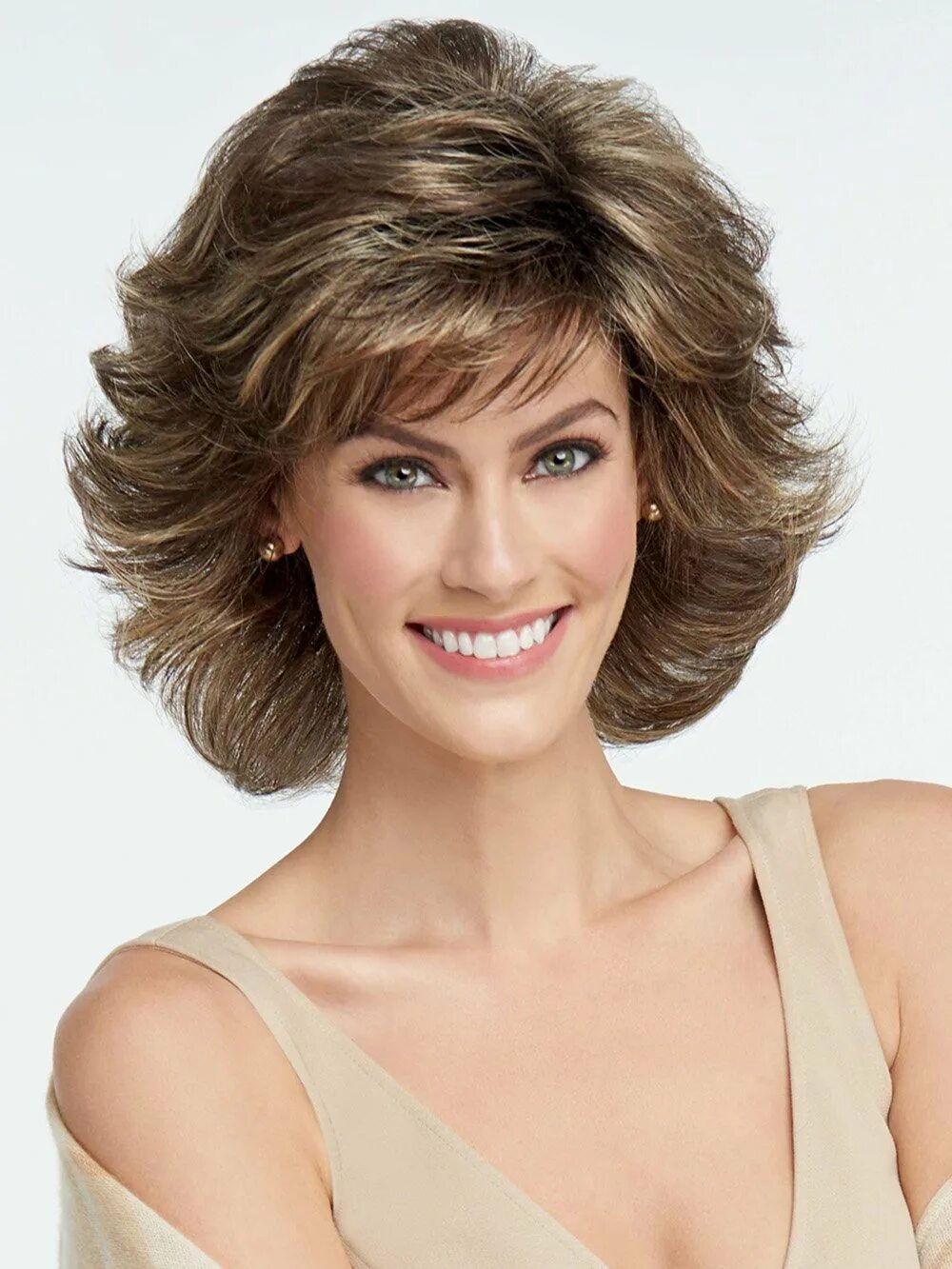 Raquel Welch Wigs. Стрижка дебют Гаврош Боб. Стрижка каприз Гаврош Боб. Средняя пышная стрижка