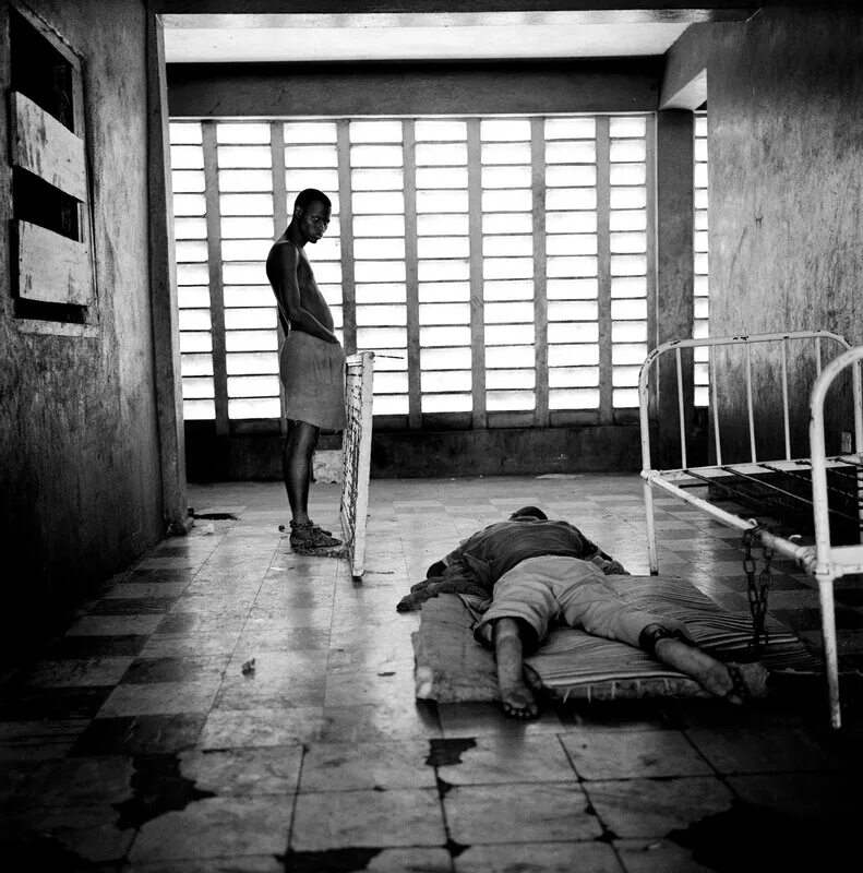 психушка парень и девушка