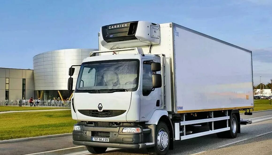 Перевозка 12 тонн. Грузовик Renault Midlum 270. Renault Midlum десятитонник реф. Скания 10т рефрижератор. Реф 10 тонн.