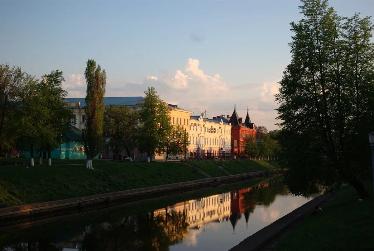 Картинки города орла. Орел Орловская область. Липецкая область. Город Орел. Столица Орловской области. Город Орел лето.