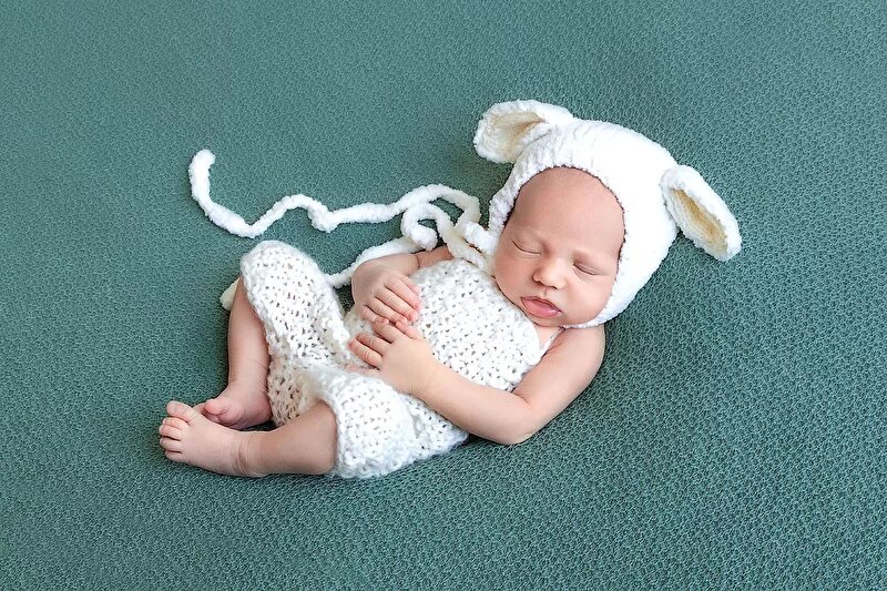 младенческий возраст. фотосессия новорожденных верхняя пышма. акушерское насилие воз. принц луи. фото младенца идеи лав.