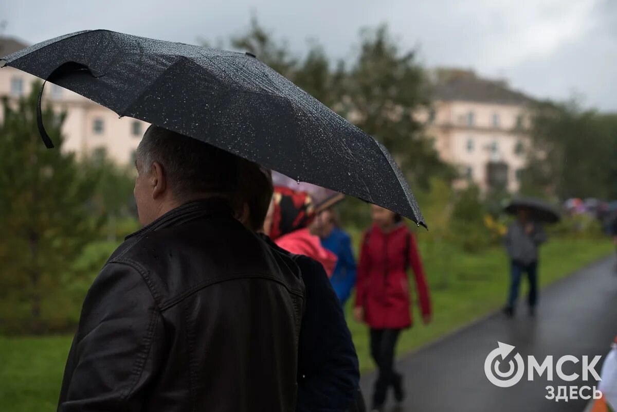 Дождь в Ногинске. Когда в Омск придет похолодание и дожди. Жара но скоро пойдут дожди и похолодает картинки. В каком районе дождь