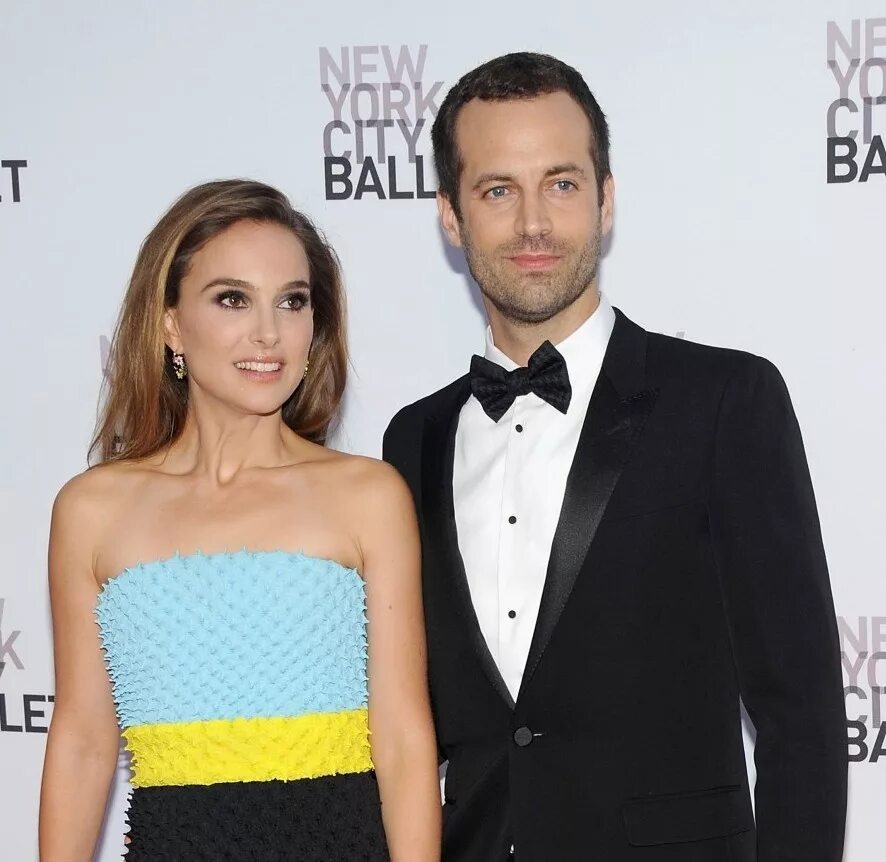 Натали и бенджамин. Ната́ли Портман и Бенджамин Мильпье. Benjamin Millepied Natalie Portman. Натали Портман и Мильпье. Натали Портман и муж Бенджамин Мильпье.