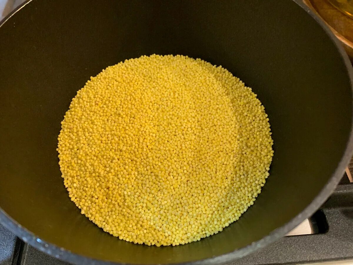 Как сварить рассыпчатое пшено на воде. Каша пшено разваристая. Светофор пшенная каша. Как варить пшено. Пшенная каша рассыпчатая.