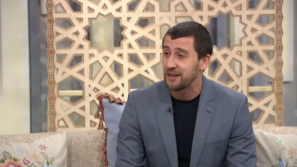 Рустем умеров биография национальность. Айваз умеров. эйваз умеров судак. глава крымских татар умеров. глава автономии крымских татар эйваз умеров.