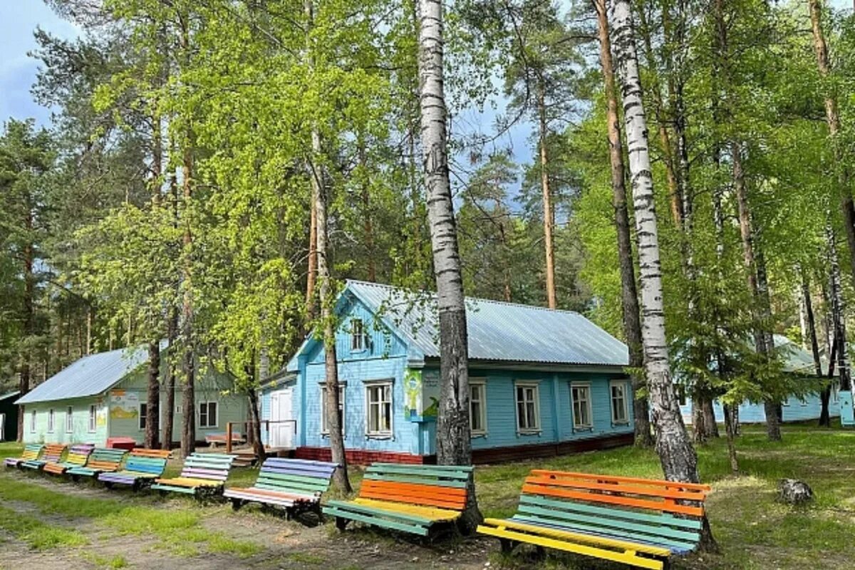 Дол кировский. Лагерь мир Киров. Лагерь Живая вода Киров. Детский лагерь мир Киров Мурыгино.