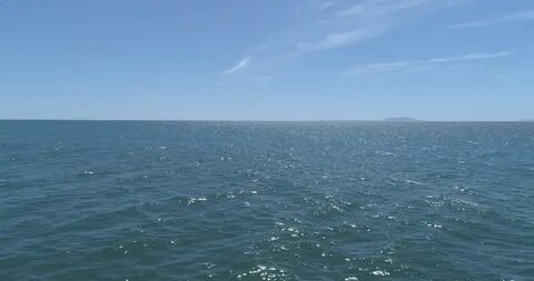 Море поднялось