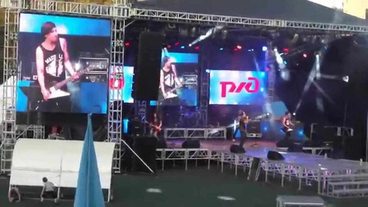 Сцена на день железнодорожника. Конкурс железнодорожников в москве. День железнодорожника концерты. День железнодорожника концерты. День железнодорожника концерты.