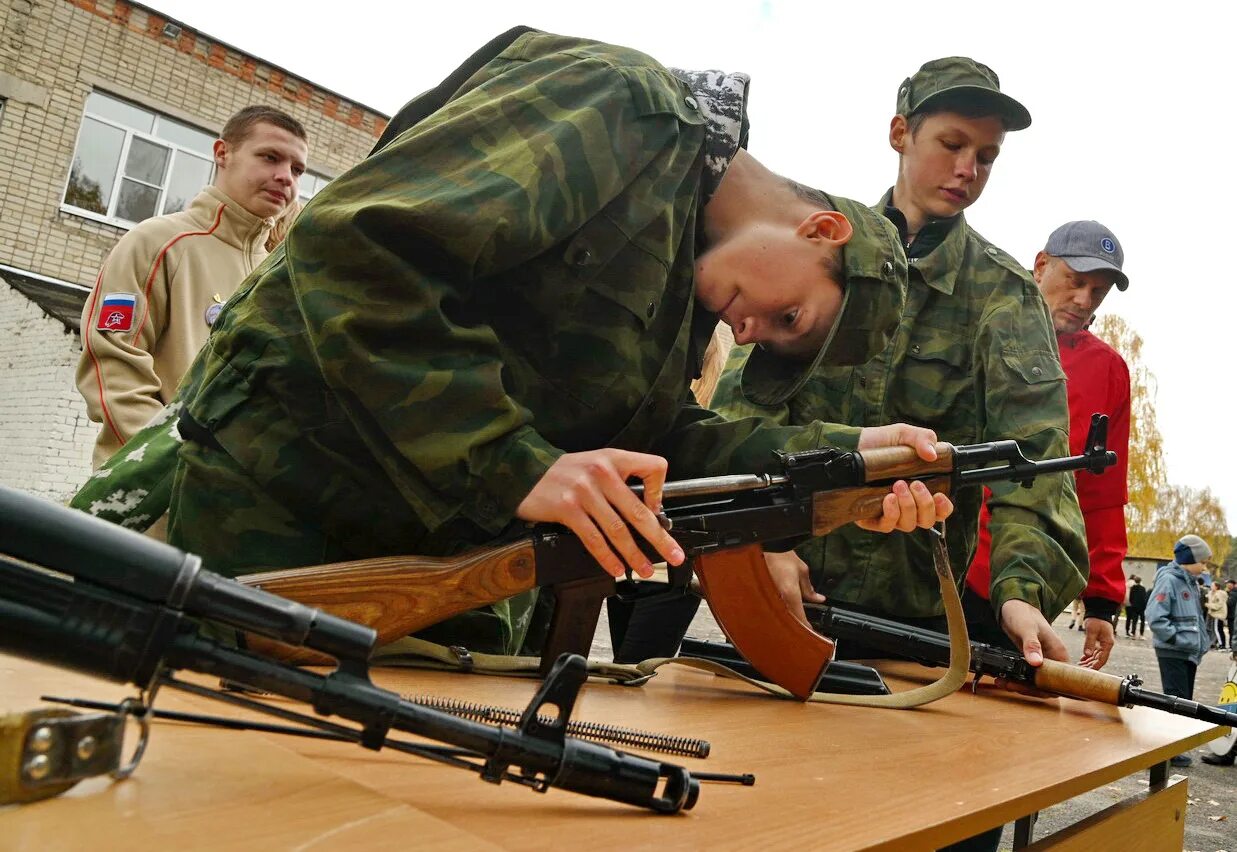 Начальная Военная подготовка. Военная подготовка в школе. Уроки НВП. Начальная Военная подготовка в школе. Начальная военная подготовка 2024