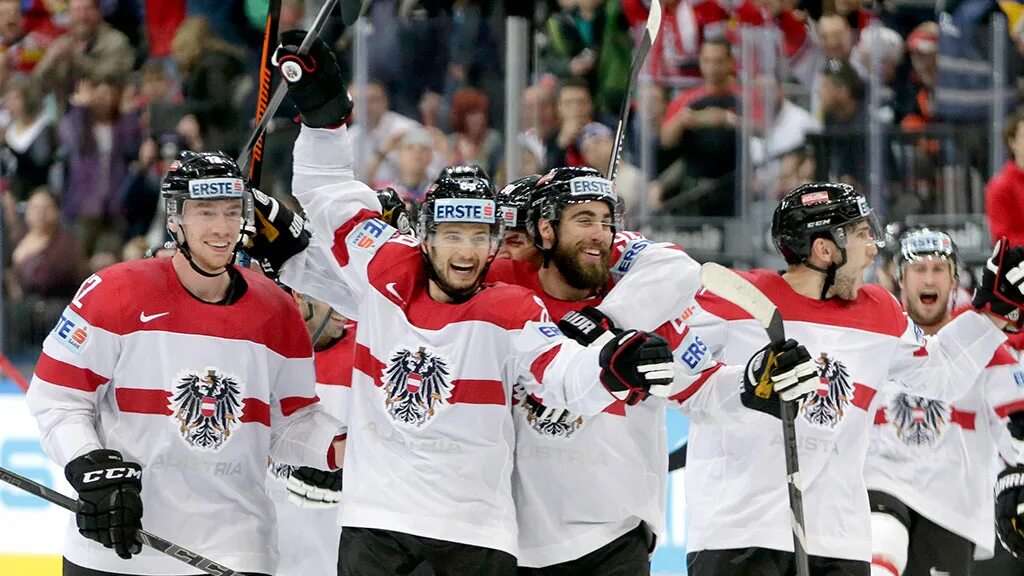 Сборная австрии по хоккею 2011. Чехия австрия. Сборная австрии по хоккею. Хоккей чм 2022. Шайба для хоккея.