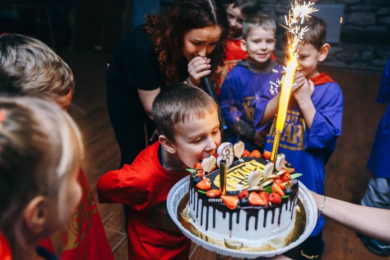 Отметить день рождения мальчика 8 лет. Торт Форт Боярд. Форт Боярд для детей. Торт Форт Боярд детский. Торт Форт Боярд для мальчика.