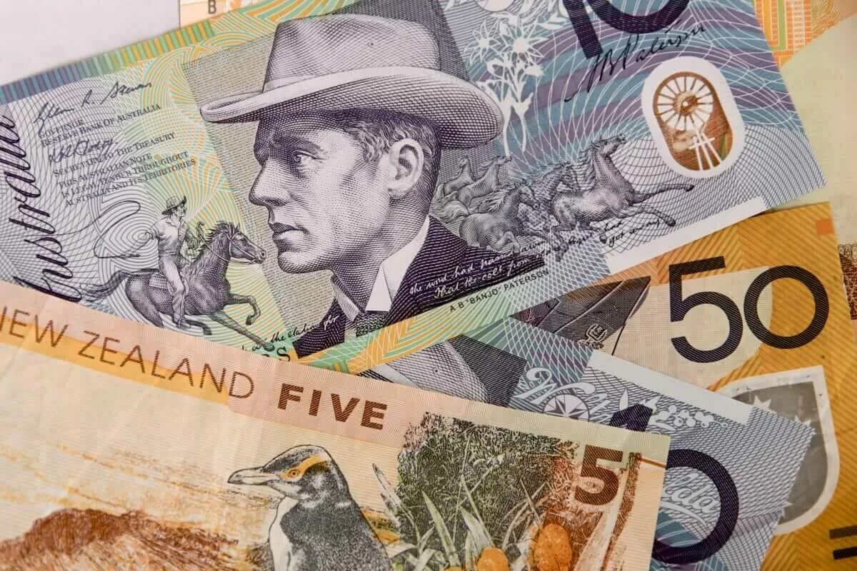 Доллар новая зеландия. Валюта новой Зеландии. Новозеландский доллар. Австралийский доллар. Денежная валюта новой Зеландии.