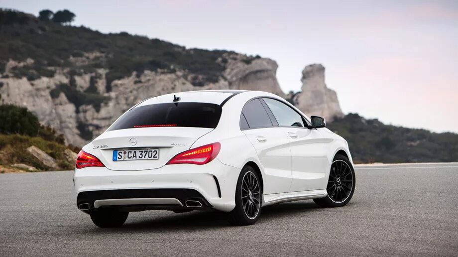 2014 Mercedes CLA 45 AMG revealed prior New York - AUTOMOTORBLOG